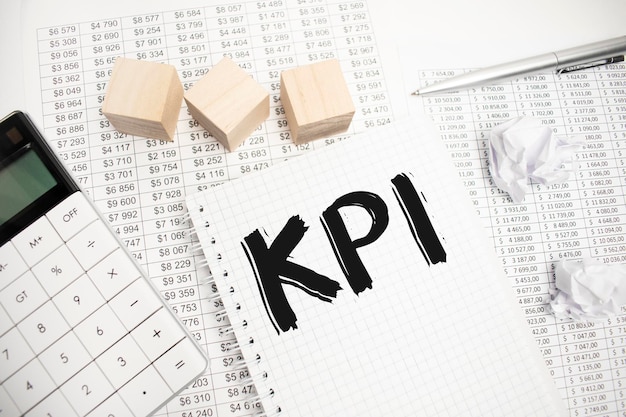 KPI Concepts on note Business and finance concept