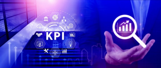 KPI 关键绩效指标概念 管理数据系统 KPI 连接数据库跟踪盈利运营和销售数据 财务业务数据分析图表仪表板
