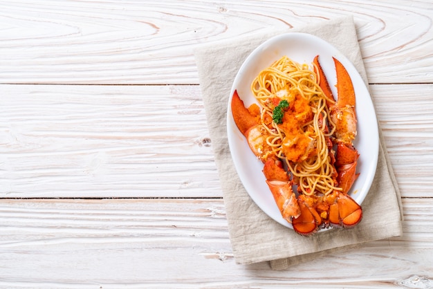 Kreeft spaghetti met garnalen ei