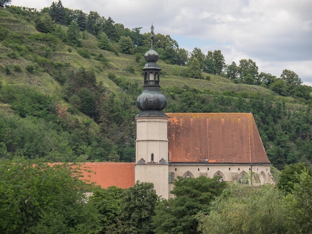 Foto krems sul fiume danubio in austria