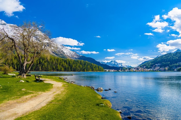 Kristalblauw meer St Moritz Sankt Moritz Maloja Graubünden Swi