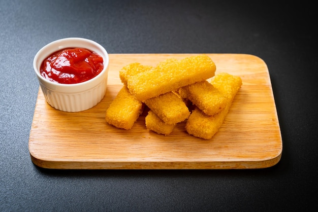 krokant gebakken vissticks met ketchup