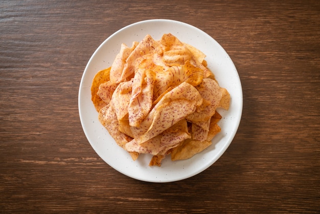 Krokante Taro Chips - gebakken of gebakken gesneden taro