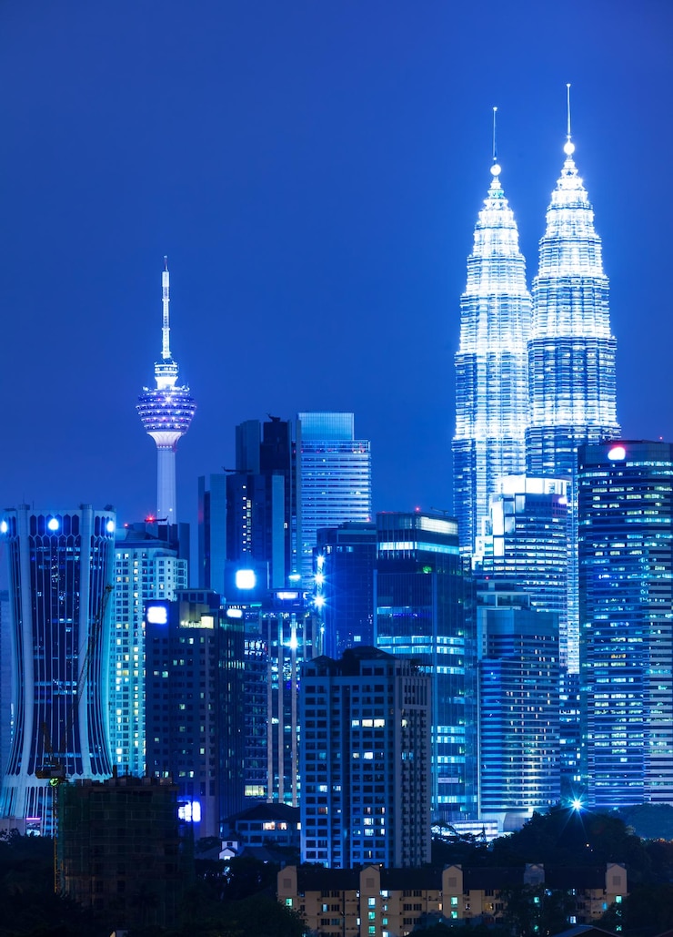 Photo kuala lumpur skyline at night