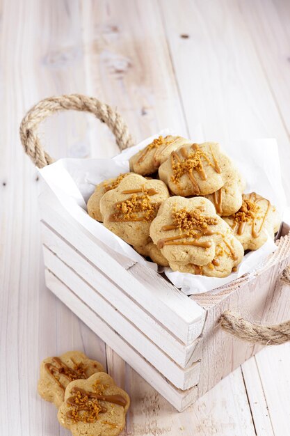 Kue bangkit-biscoff is traditionele koekjes in Indonesië gemaakt van meel en karameljam