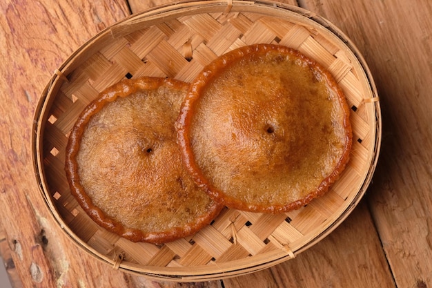 Kue cucur of kuih cucur, in het Thais bekend als khanom fak bua of khanom chuchun, is een traditionele snack.