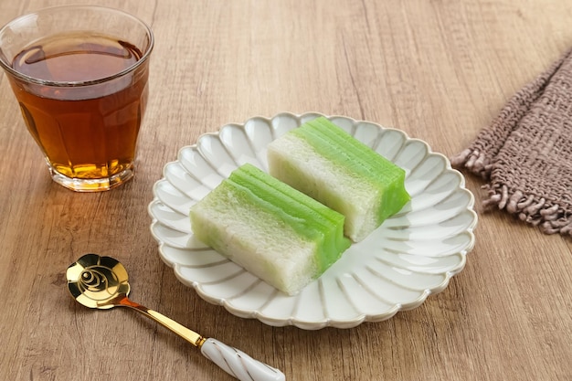 Kue Ketan Srikaya, Indonesische traditionele snack, gemaakt van kleefrijst, kokosmelk, meel, pandan