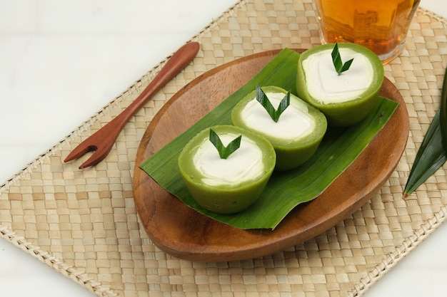 Kue Nona Manis is een traditioneel Indonesisch zoet dessert.