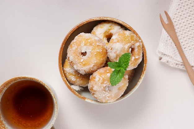 Kuih Keria or Kuih Gelang is Malaysian Snack made from Fried Sweet Potatoes, Coated with Sugar.