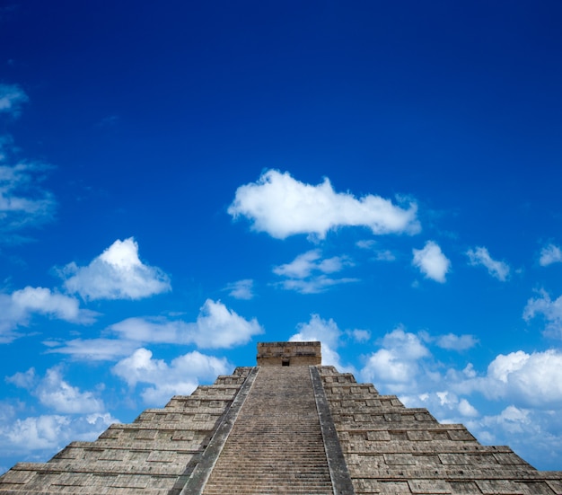 Kukulkanpiramide in Chichen Itza Site, Mexico