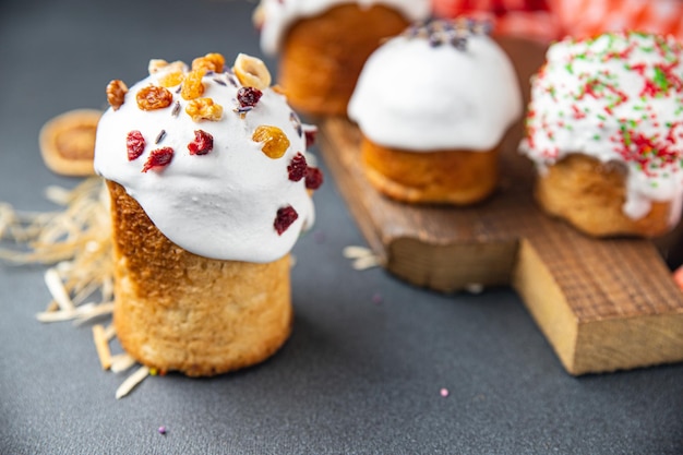 Kulich paasvakantie gebak pasen cake zelfgemaakt dessert feestelijke vakantie pasen traktatie gezonde maaltijd