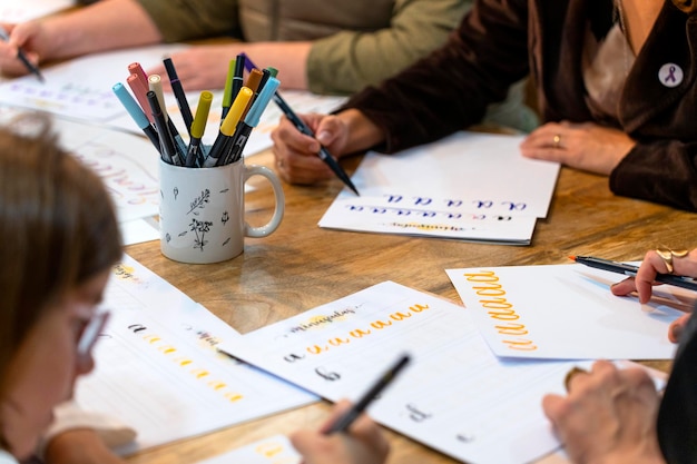 Foto kunstletterworkshop leren brieven te tekenen college lessen