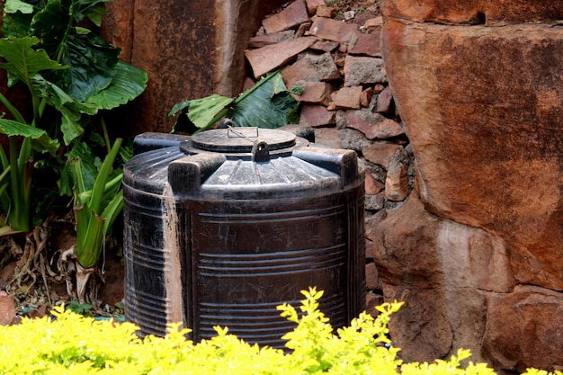 Kunststof watertank in fort Badami