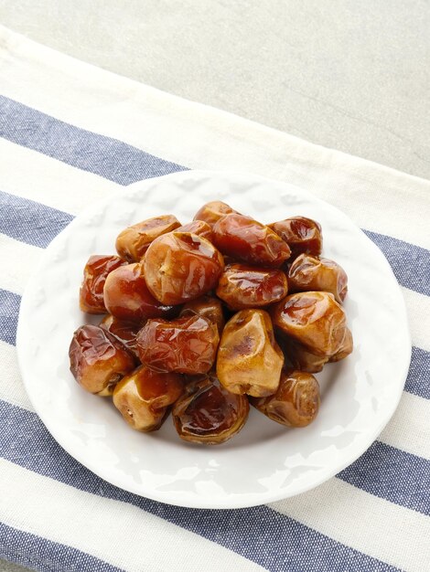 Kurma Sukari or Sukkari Dates is a kind of dates from middle east that usually eats during Ramadhan