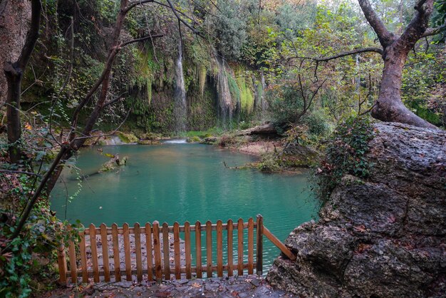 Kursunlu-waterval in Antalya Turkiye