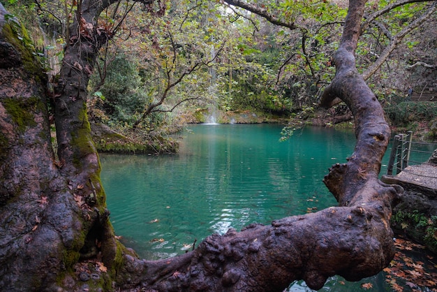 Kursunlu-waterval in Antalya Turkiye