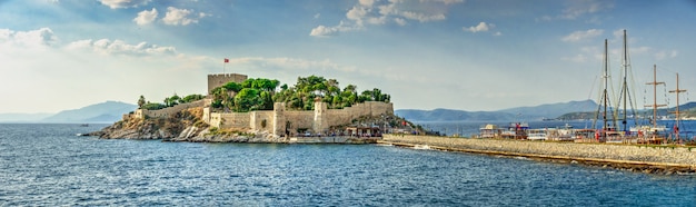 Kusadasi kasteel in de provincie Aydin, Turkije