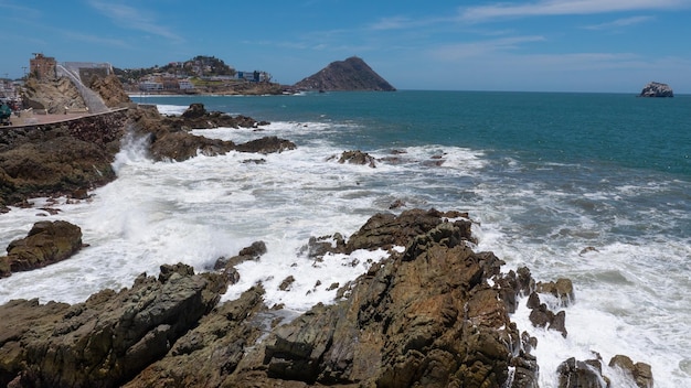 Kust natuur horizon kust natuur met rotsen kust natuur met oceaan