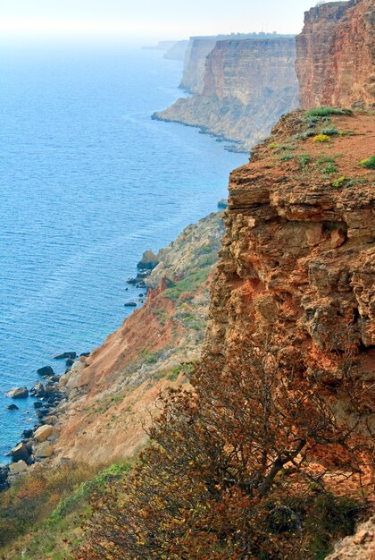 Kust rots uitzicht vanaf Phiolent Cape (Krim, Oekraïne)