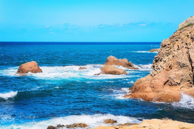 Kust van Capo Pecora strand aan de Middellandse Zee, Sardinië in Italië