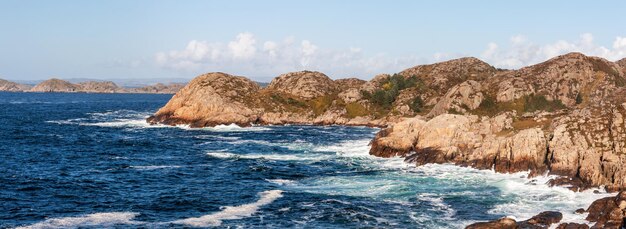 Kustlandschap bij Lindesnes, Sea and Rocks, zuidpunt van het vasteland van Noorwegen