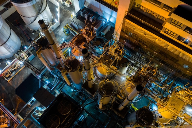 Photo to kwa wan, hong kong, 29 november 2018: gas factory at night