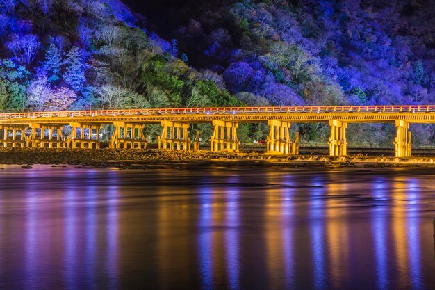 Photo kyoto arashiyama togetsukyo light up