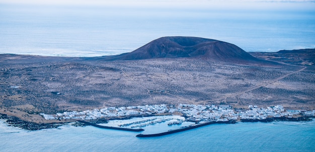 写真 上からラグラシオサ島