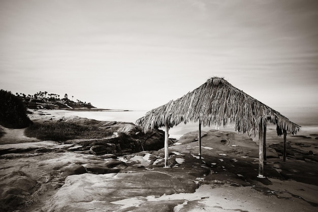 Пляж La Jolla Cove в Сан-Диего.