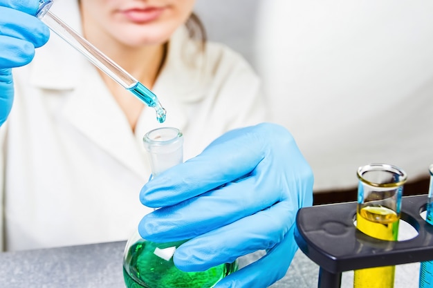 Laboratory assistant chemical analysis