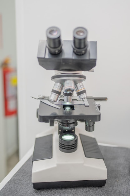 Laboratory microscope