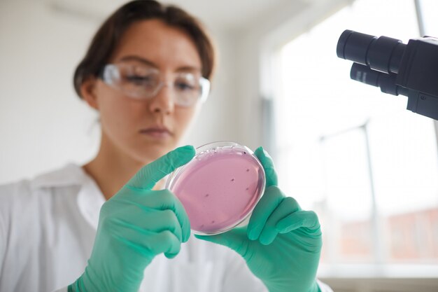 Foto lavoro di laboratorio nella scuola di medicina