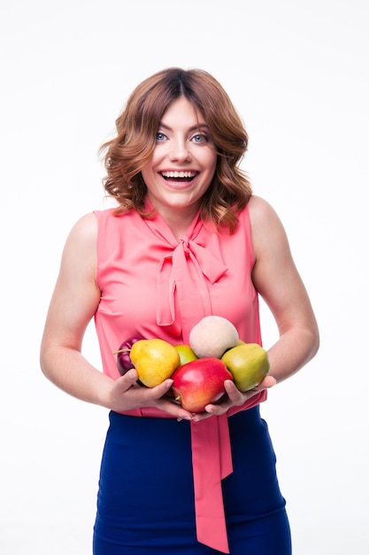 Lachen leuke vrouw met fruit