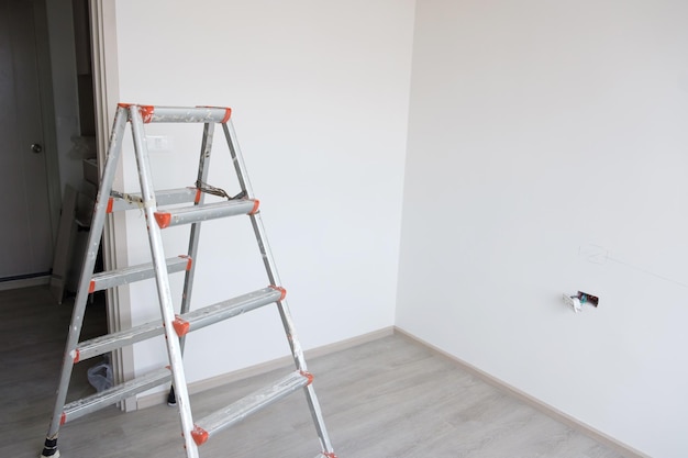 Foto ladder bij bouwwerf renovatie reparatie en ontwikkeling van woning- en appartementconcepten