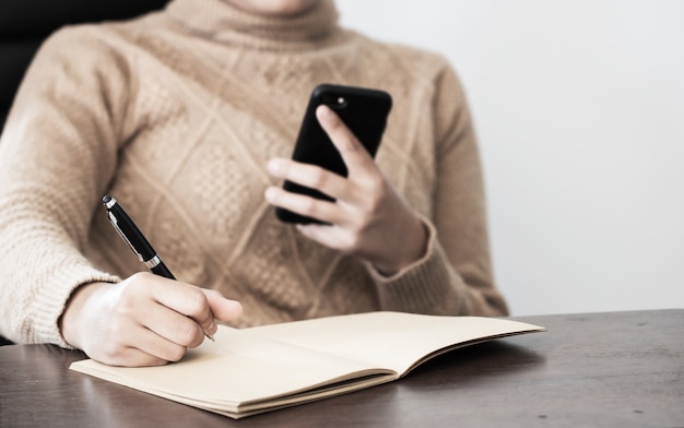 Lady holding smartphone