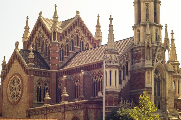 Foto lage hoek van de kerk