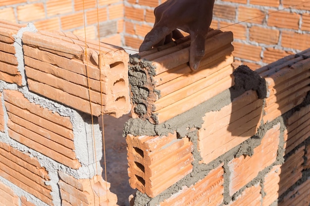 Lage hoek van een gebouw in aanbouw