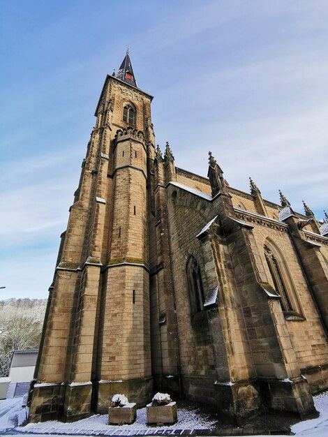 Foto lage hoek van een kerk