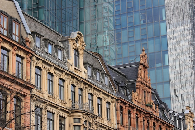 Lage hoek van gebouwen in de stad