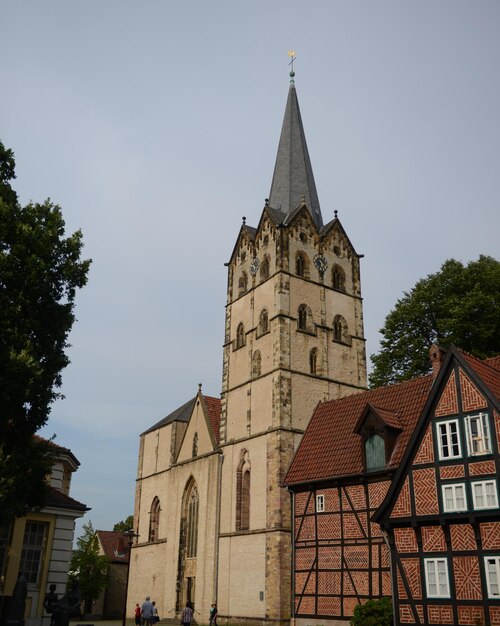 Lage hoek van het gebouw