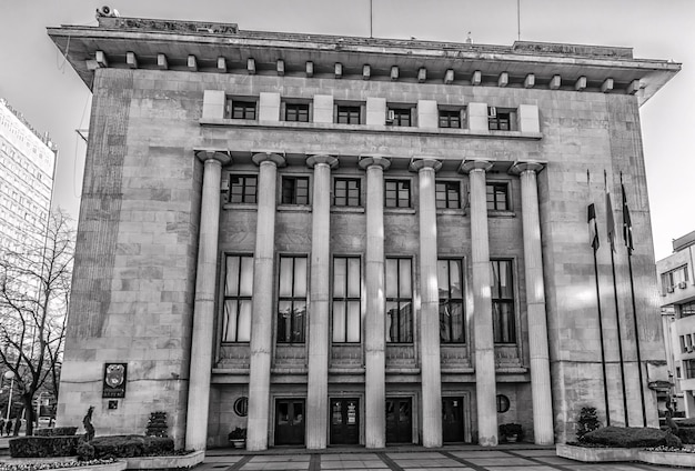 Foto lage hoek van het historische gebouw.