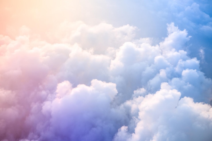 Foto lage hoek van wolken aan de hemel
