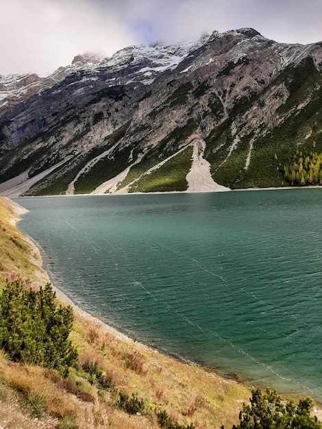 Photo lago di livigno  italy