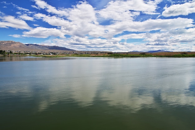 Foto laguna nimez reserva vicino a el calafate in patagonia, argentina