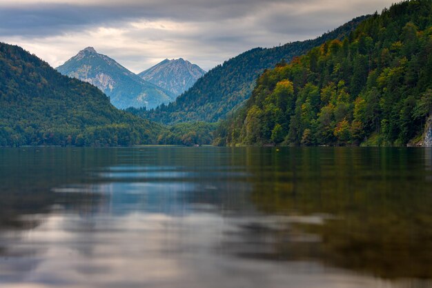 Photo lake alpsee in the bavarian alps