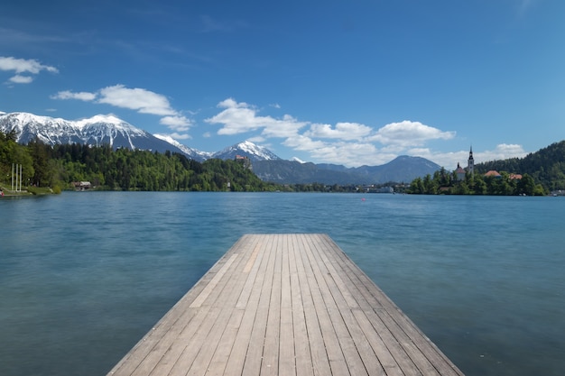 Photo lake in bled city, slovenia, triglav national park