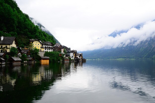 Foto lago hallstatt e case