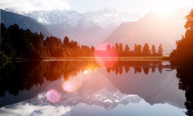 Foto lake matheson met mt cook, nieuw-zeeland.