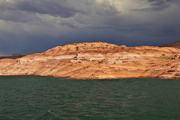 Foto lago powell in arizona, paige, stati uniti d'america