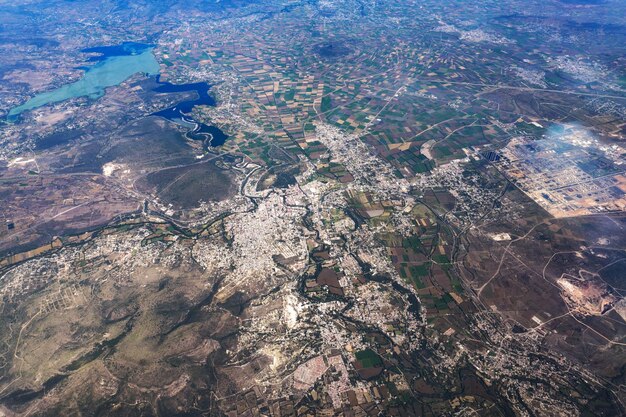 メキシコシティ空撮都市景観パノラマ近くのテクスココ湖